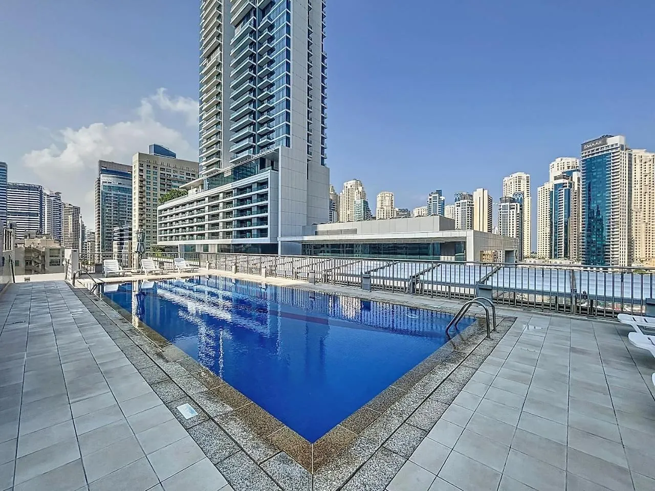 Azure Residence - Magnificent Three Bed In Marina Dubai